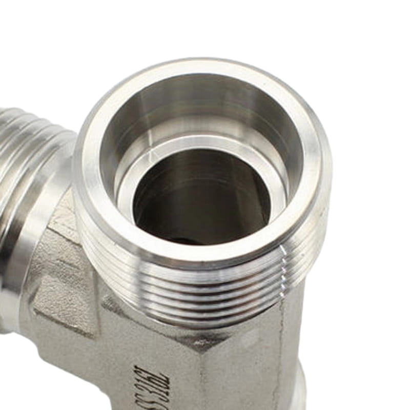 Tee Berulir Stainless Steel menyediakan koneksi pipa yang andal